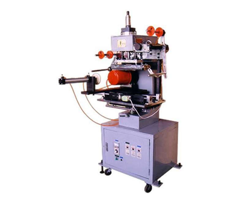 WT-15圓周滾動燙金機(適用于塑料瓶蓋、化妝品蓋、及其它軟件包裝等) WT-15圓周滾動燙金機(適用于塑料瓶蓋、化妝品蓋、及其它軟件包裝等)